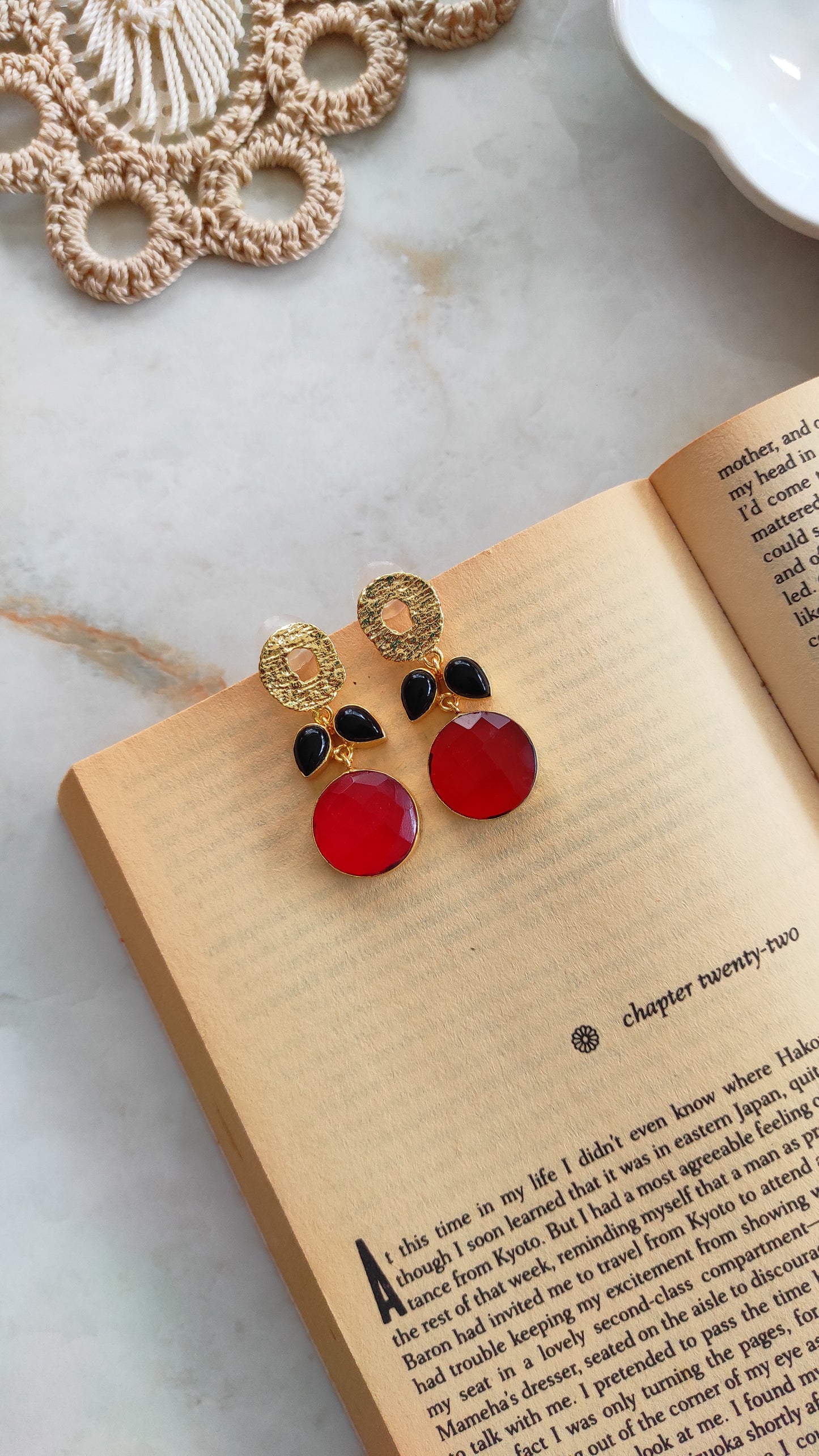 Tara golden earrings