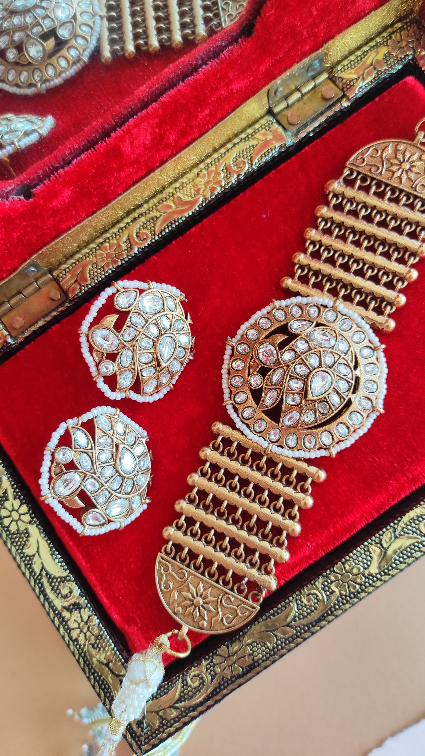 Kundan Antique gold choker set