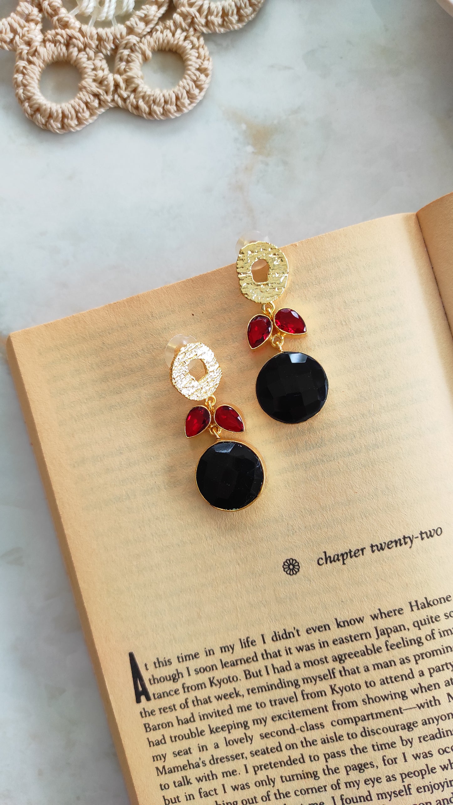 Tara golden earrings