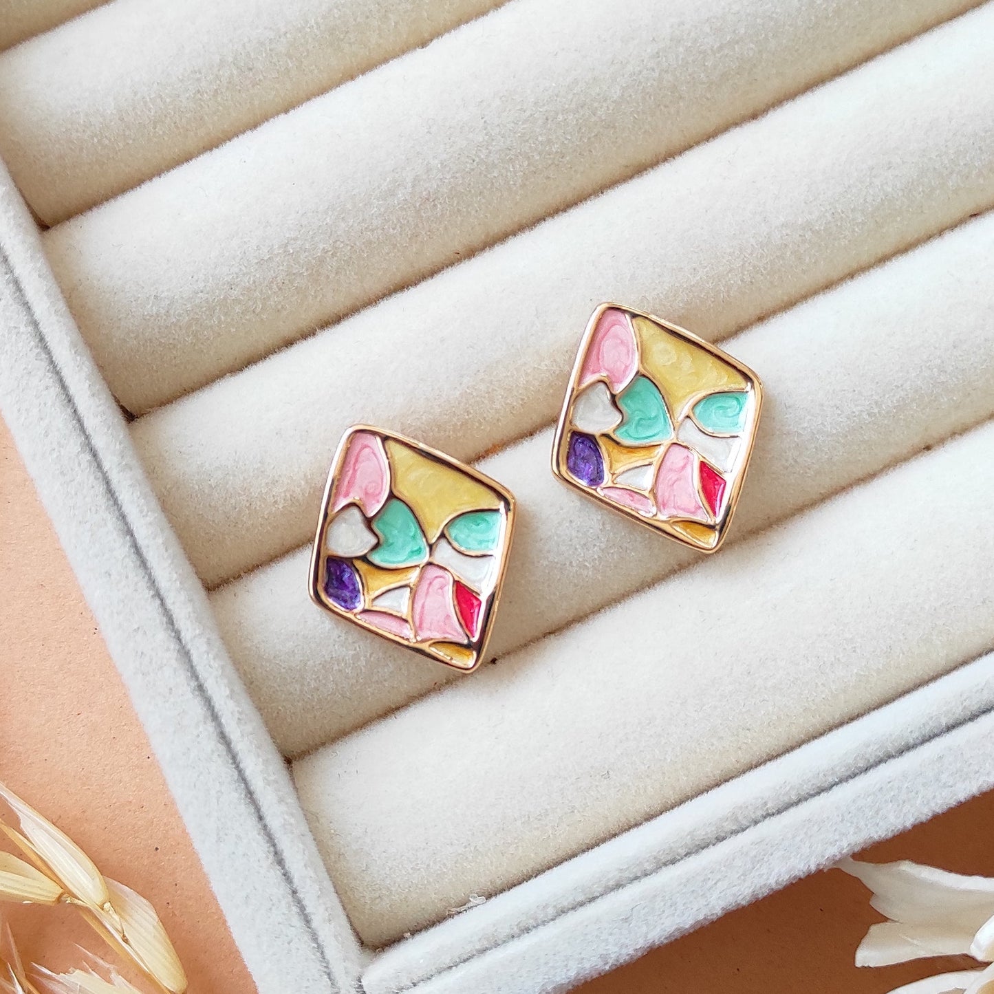 Pastel geometric studs earrings