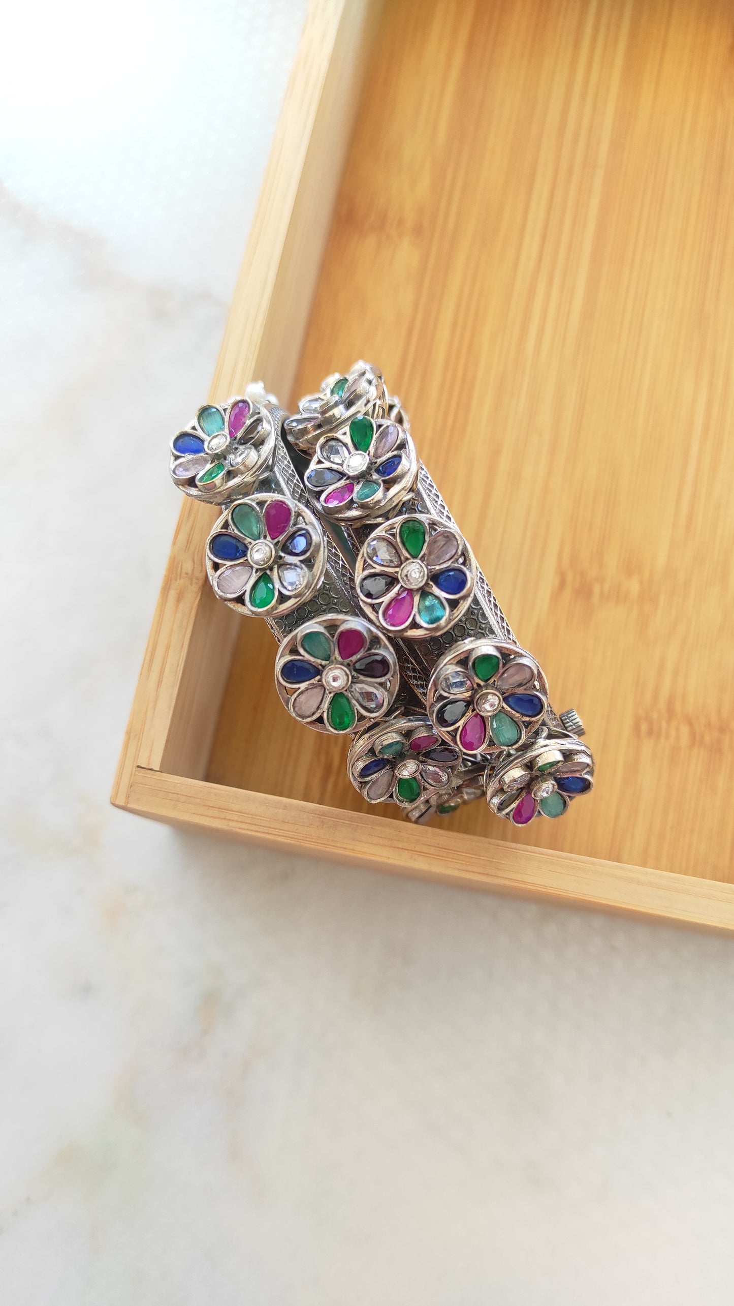 Shahi kada bangle with screw opening