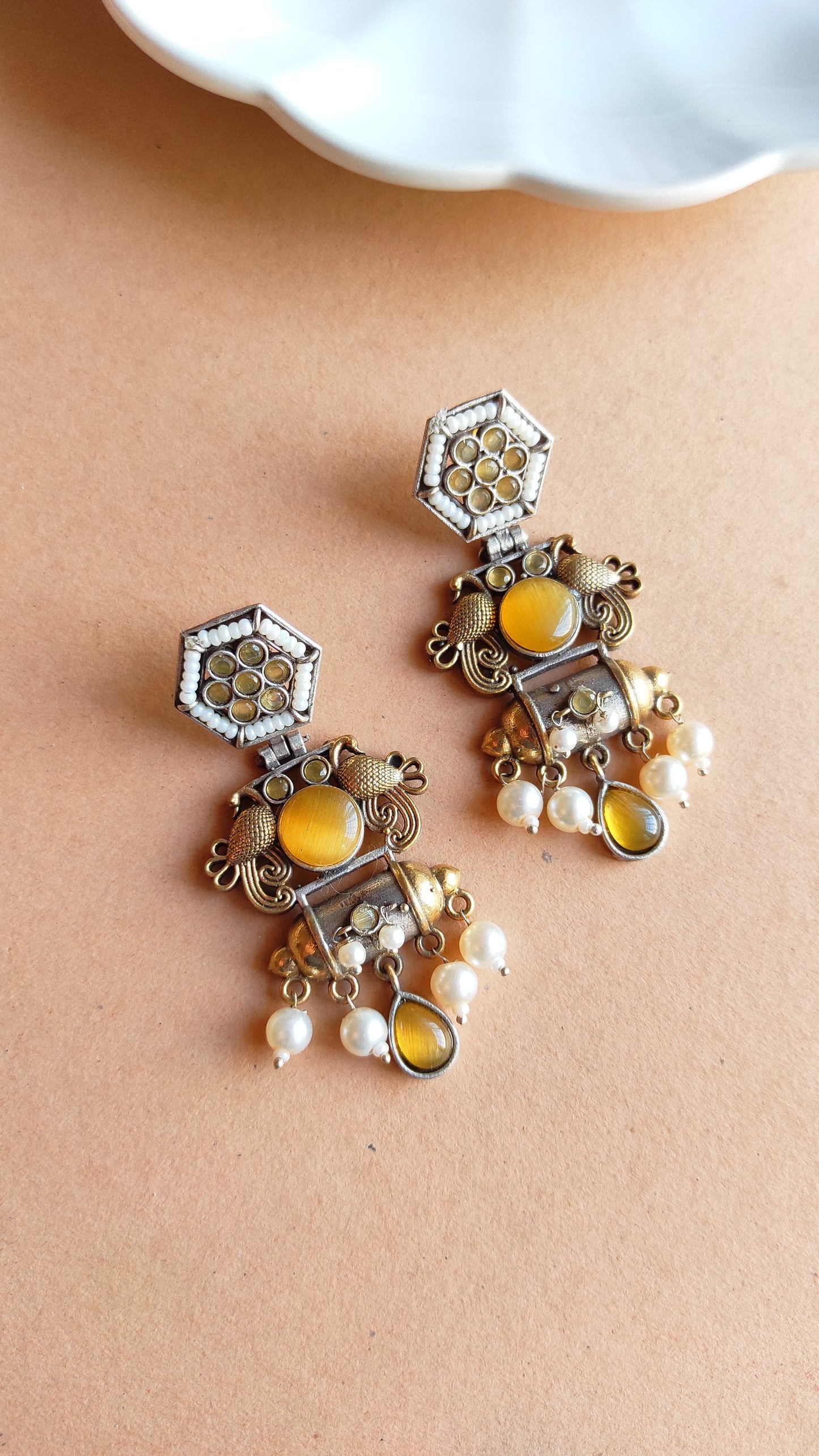 Madhubala dual tone earrings DTE1