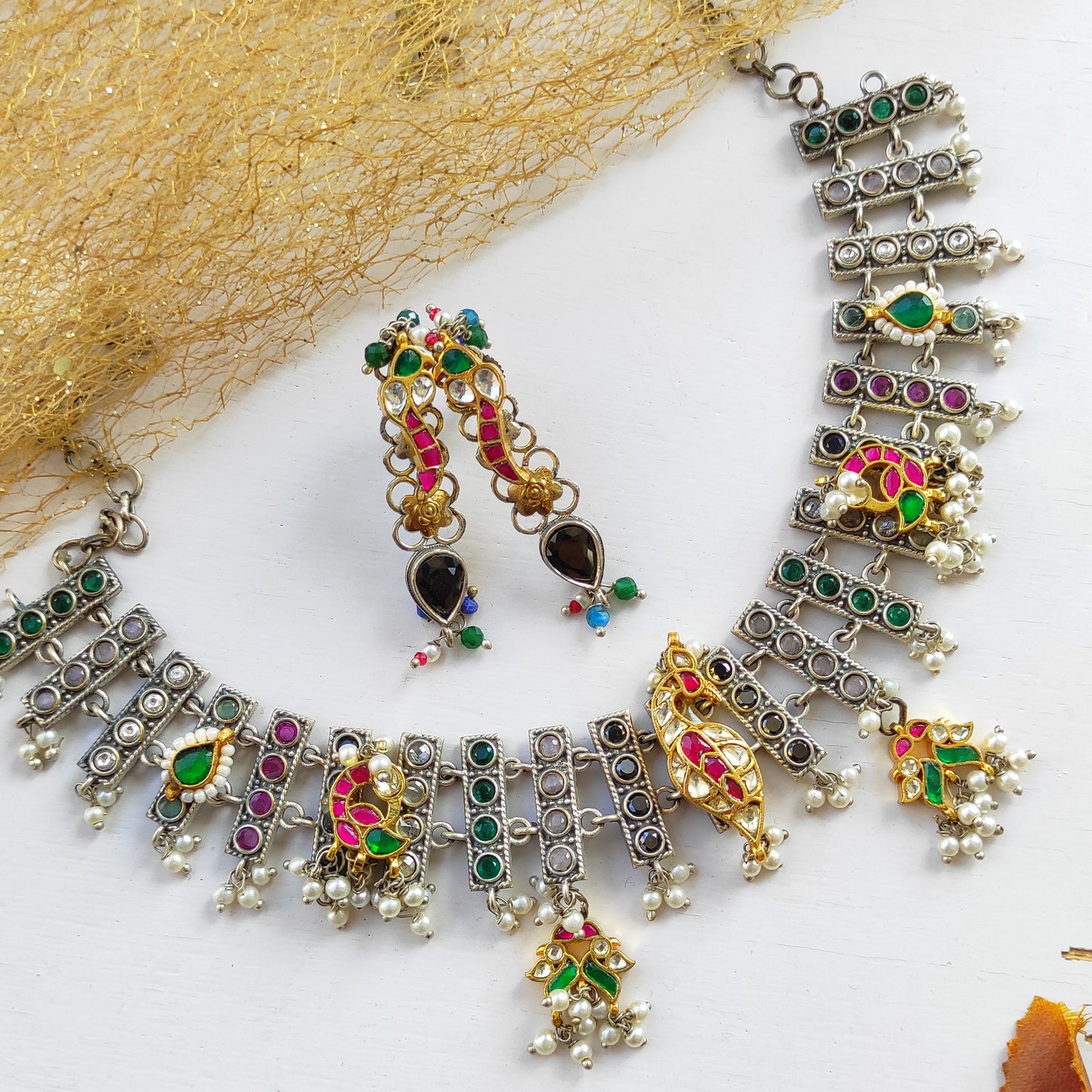 Sampati pachi kundan dual tone necklace