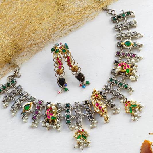 Sampati pachi kundan dual tone necklace
