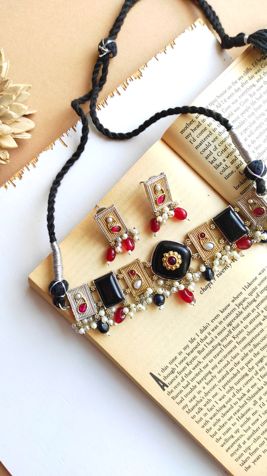 Raatrani choker set