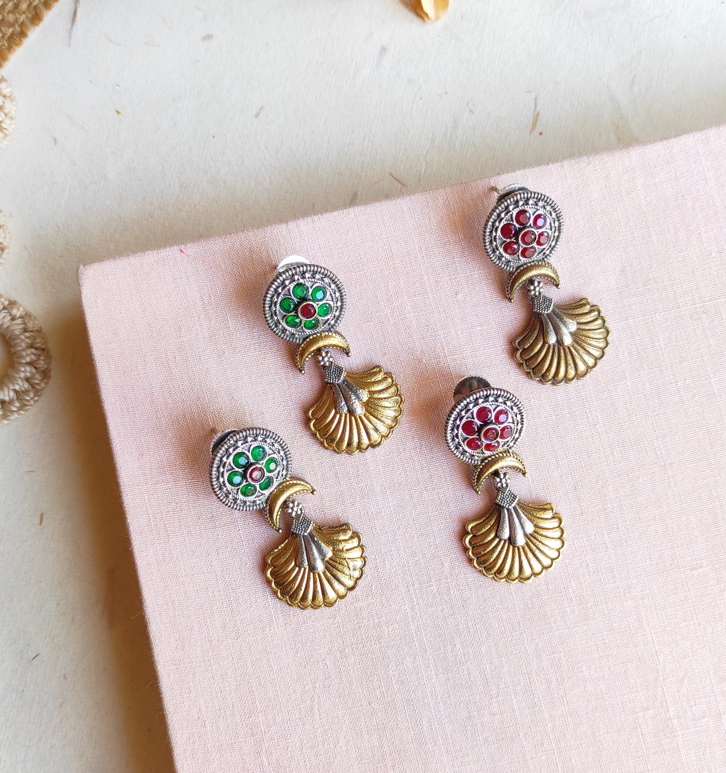 Suchi dualtone earrings DTE2