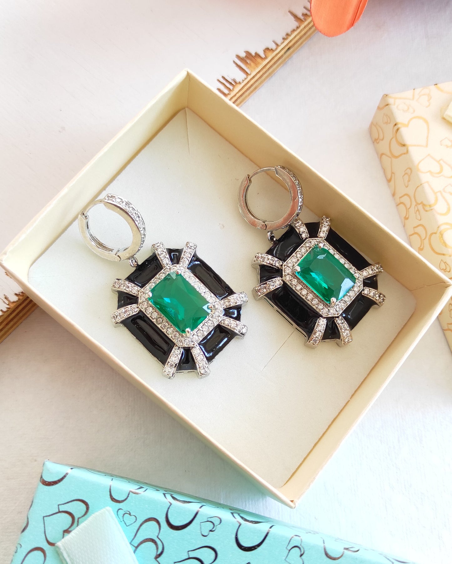 Emerald AD silver plated cocktail earrings