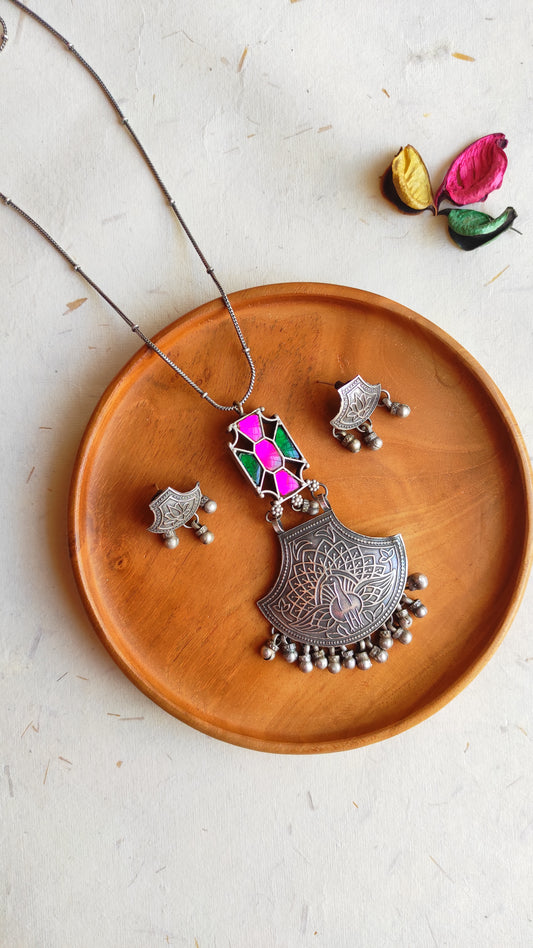 Sunanda jadau chain pendant set