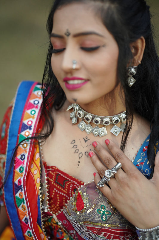 Navya hasli choker necklace set