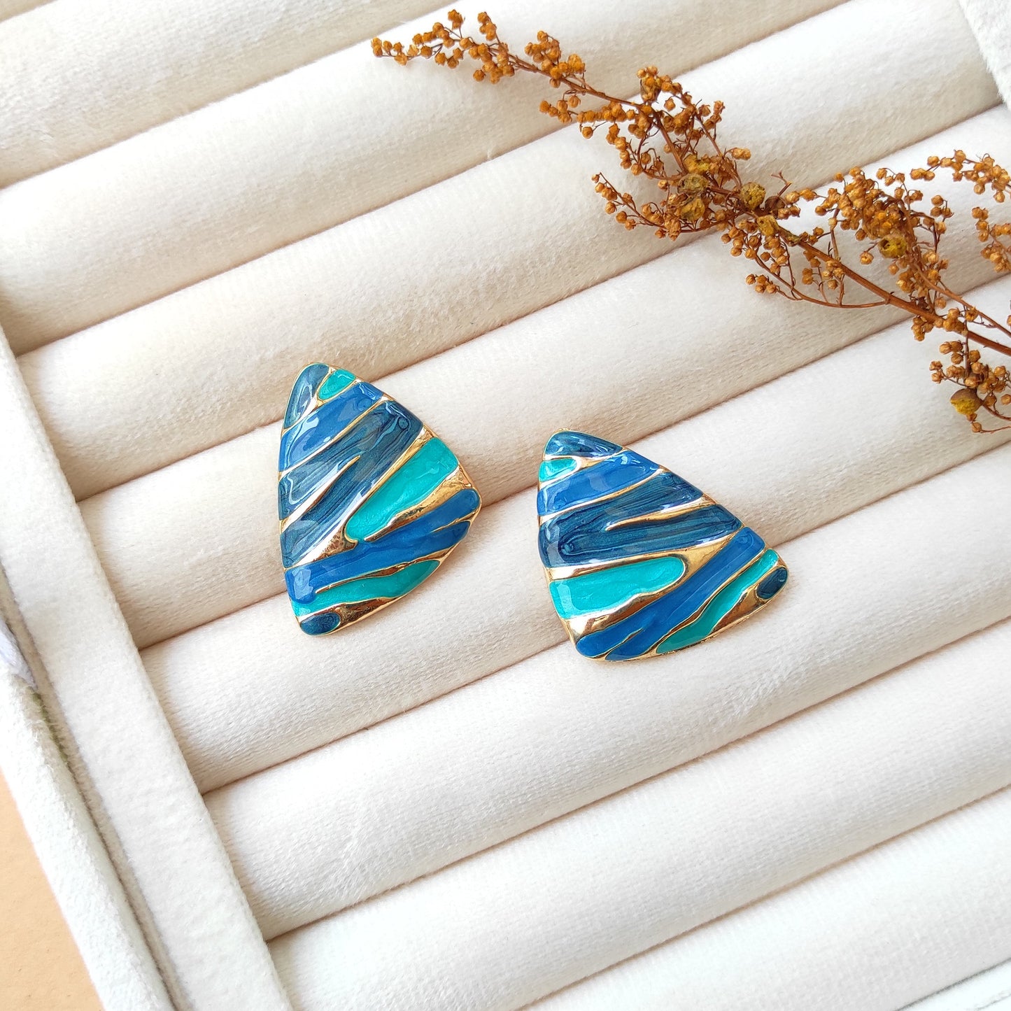 Triangle strippy studs earrings