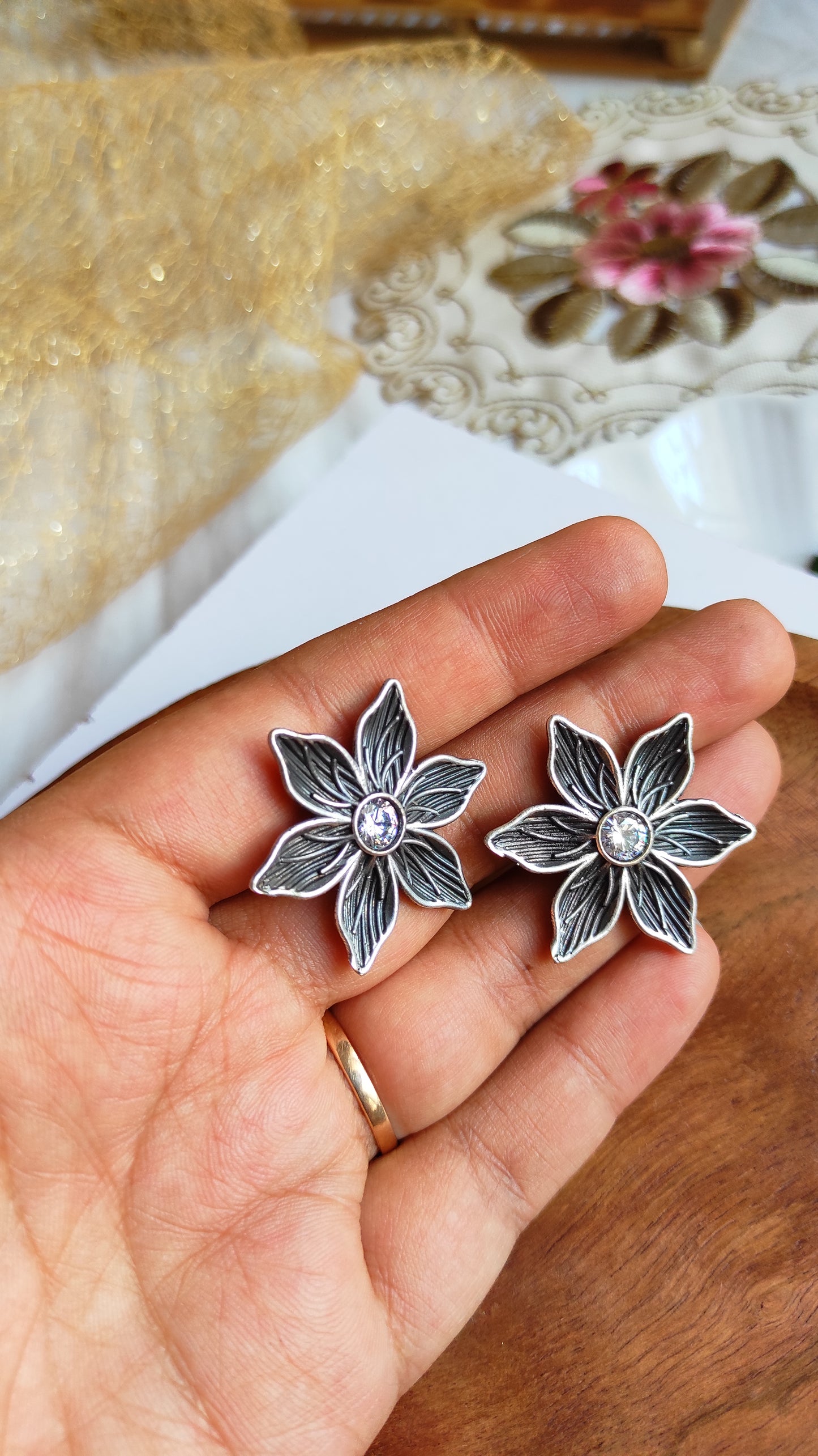 Flower silver replica studs