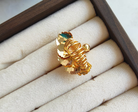 Contemporary petals golden plated adjustable ring