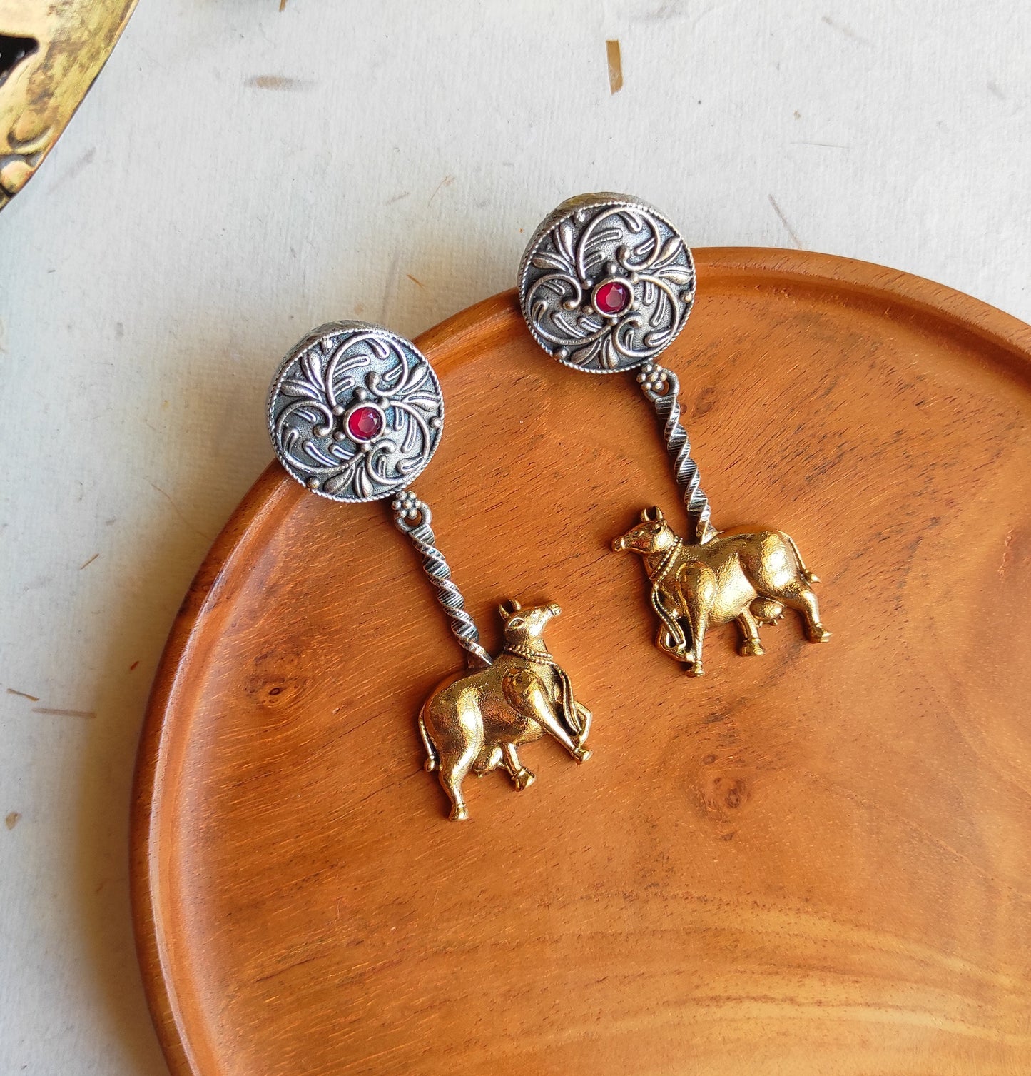 Nandi dualtone earrings