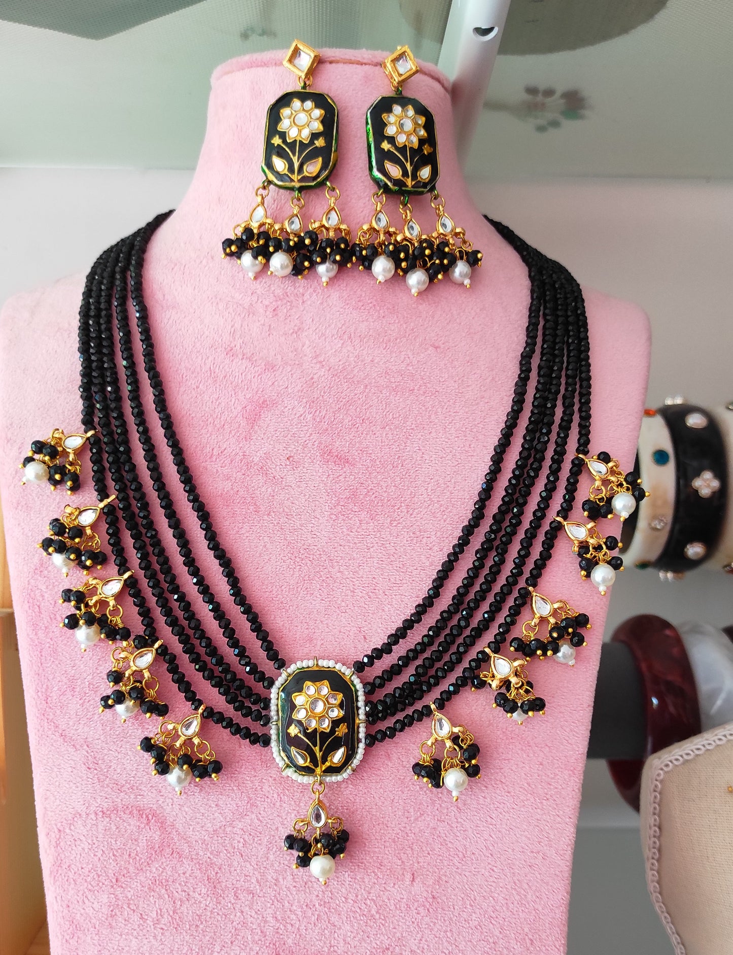 Black beaded traditional Rajasthani laakh necklace