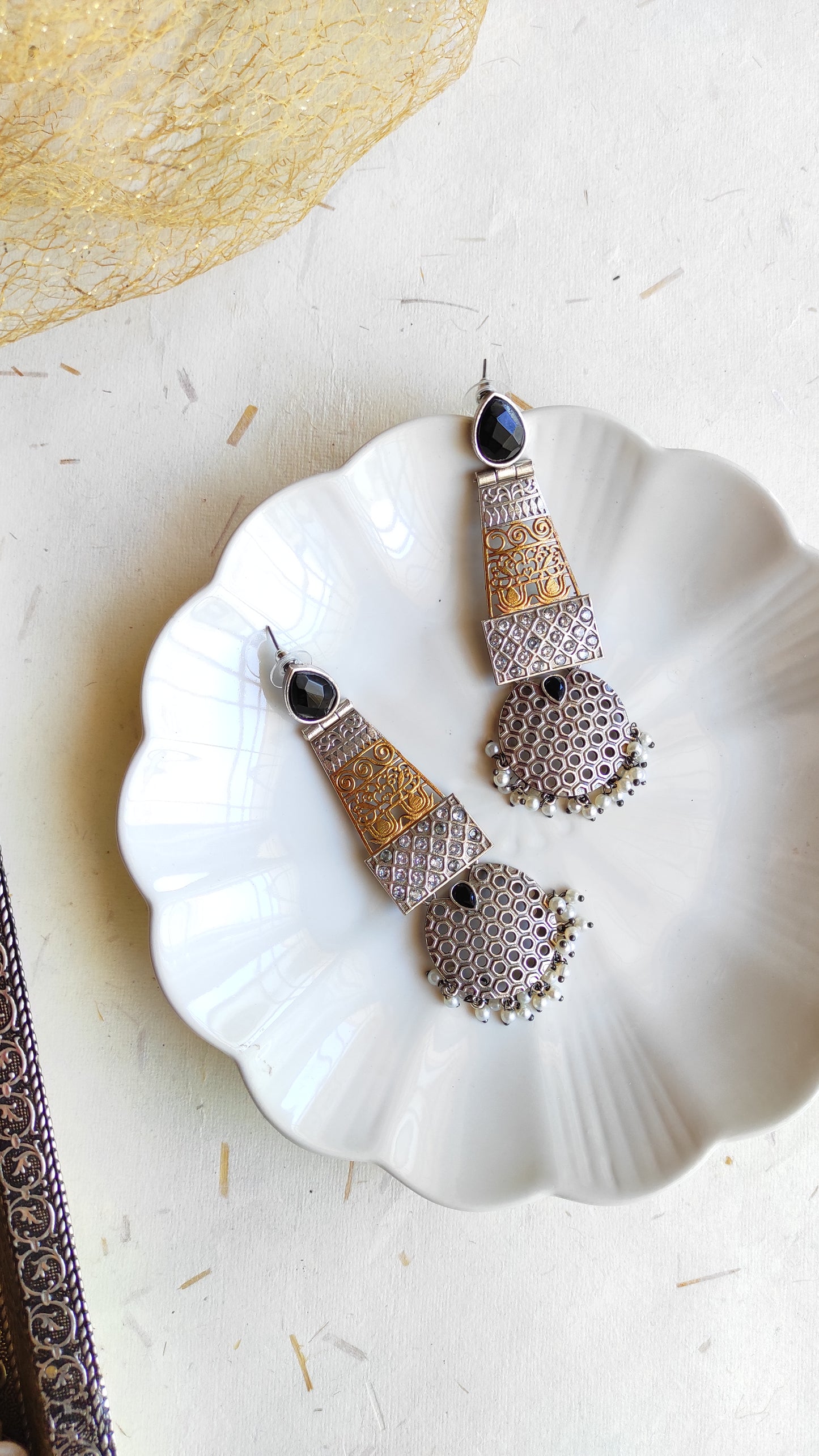 Yalina long dualtone earrings DTE1