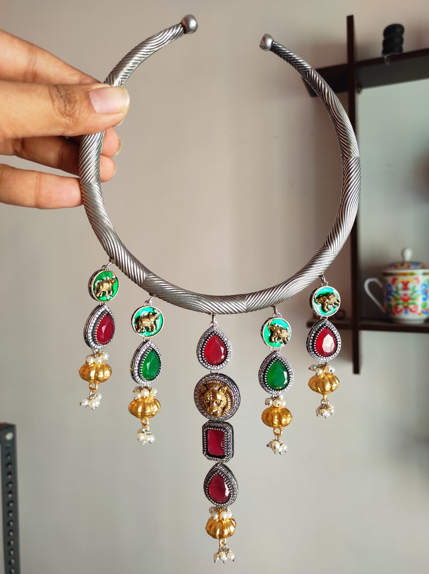 Rajwadi hasli necklace set with earrings