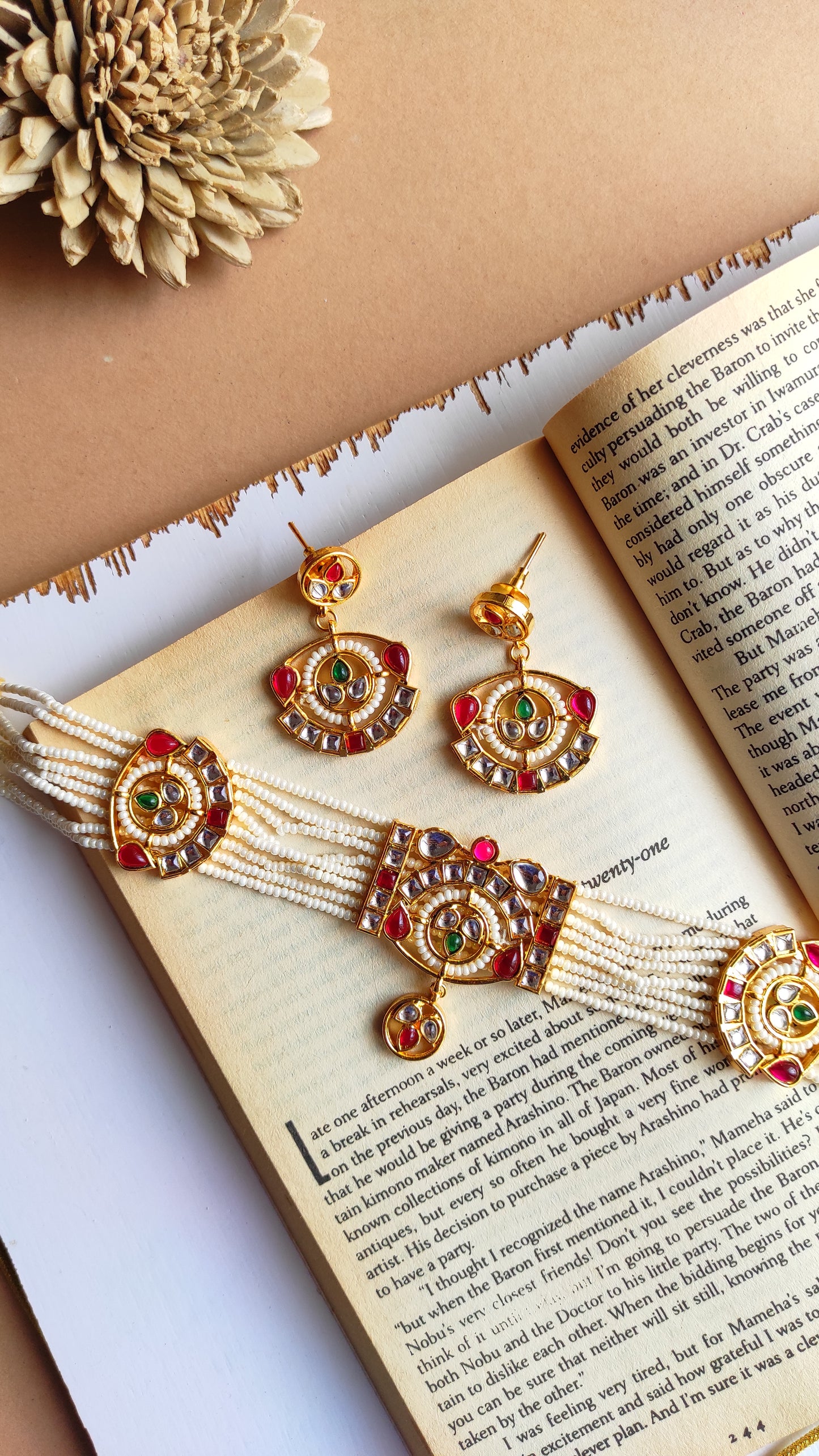 Handcrafted kundan choker set