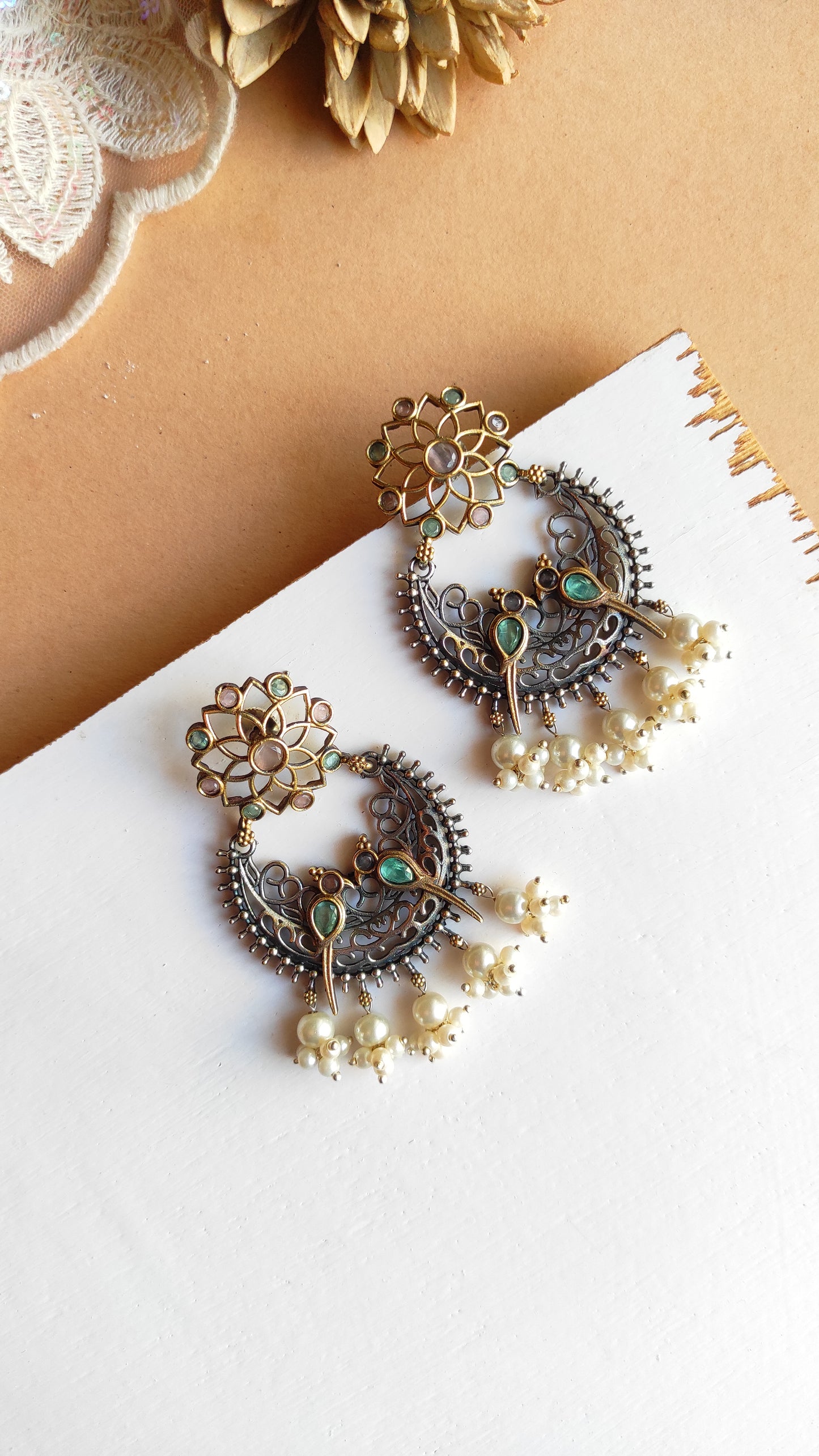 Smriti dual tone chandbali