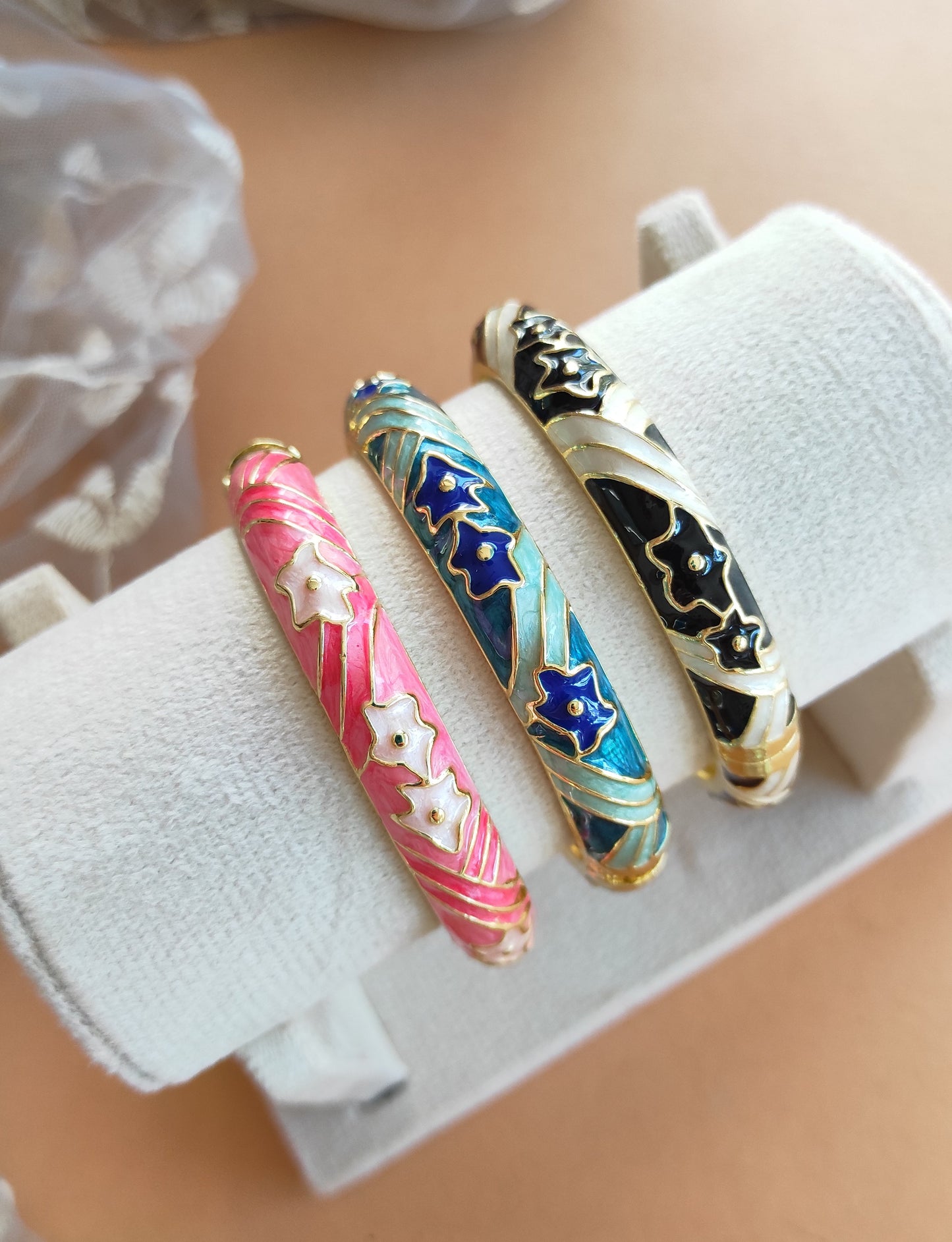 Stripy floral enameled kada