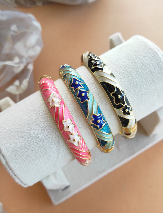Stripy floral enameled kada
