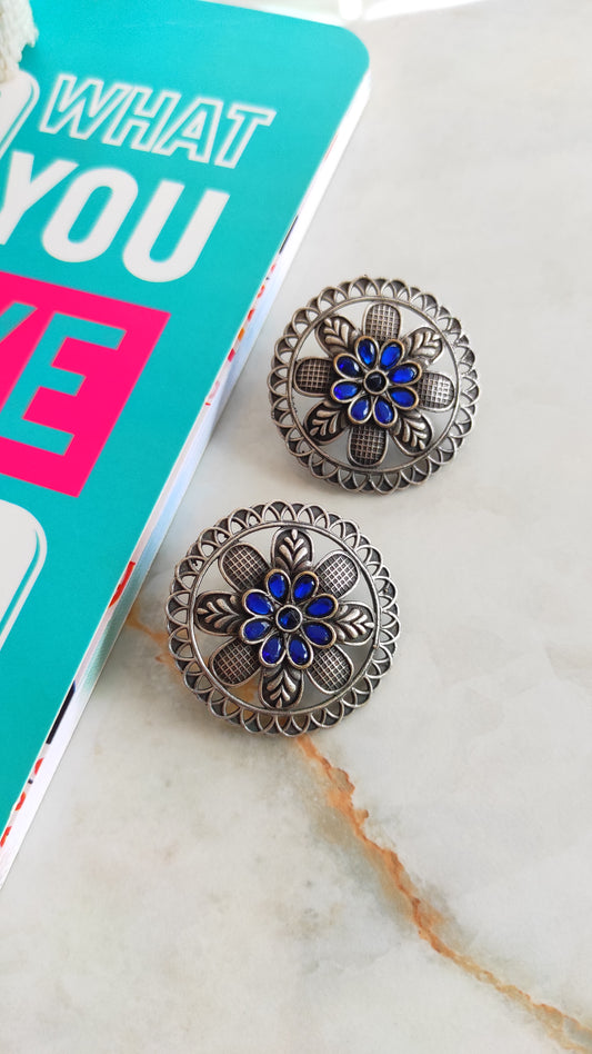 Blue flora studs