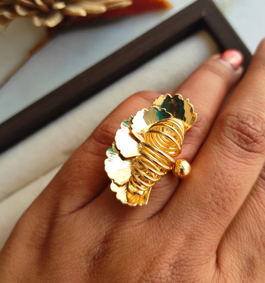 Contemporary petals golden plated adjustable ring